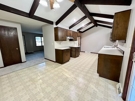 5th image of 1114 Whippoorwill Dr