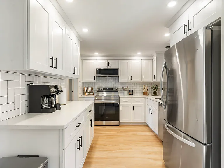 4875 SW Normandy Pl — Photo 31