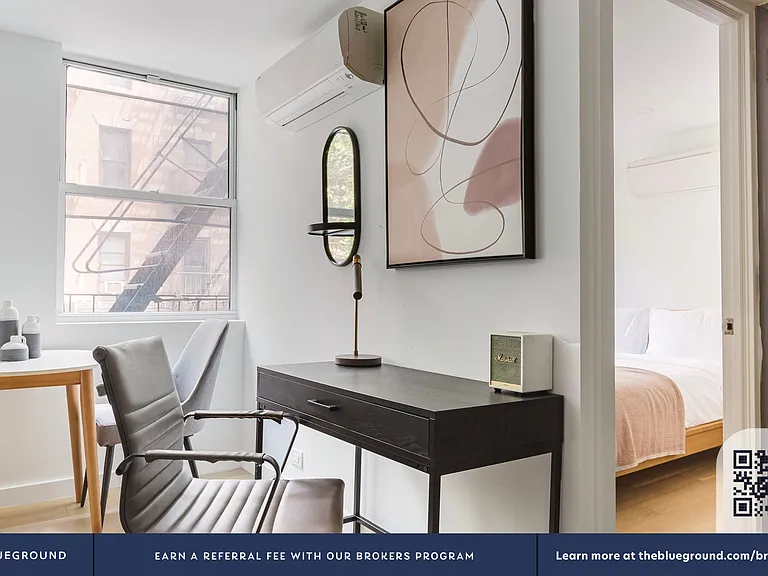 184 Prince St #2 — Photo 4