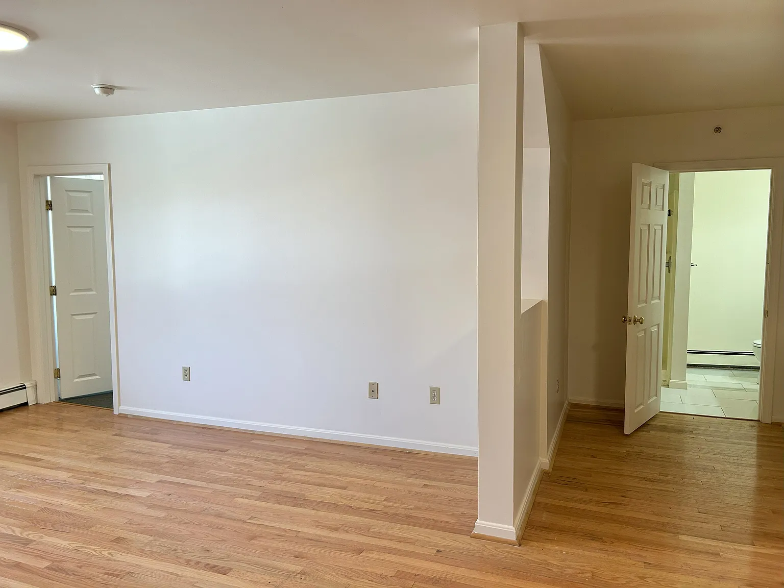 2 bed, 620 sqft, $2,000 — Photo 3