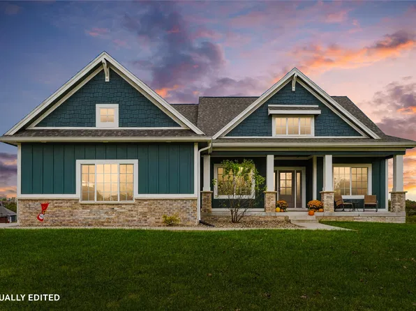 3085 Willow Ln, Pella, IA 50219