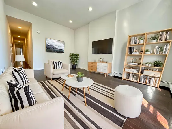 461 Dekalb Avenue image 1 of 9