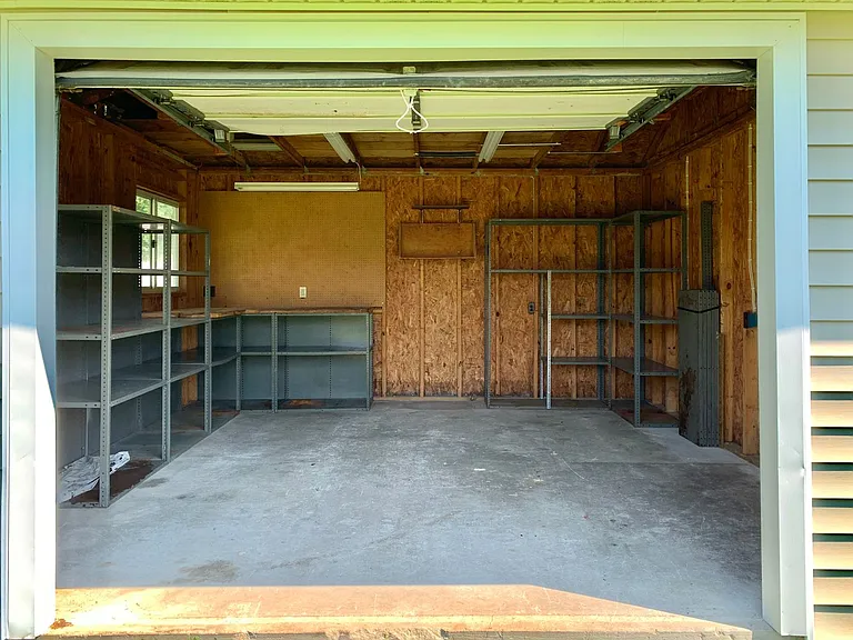 213 Dogwood St — Photo 37
