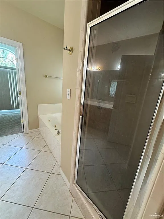 5 bed, 4.0 bath, 3195 sqft, $2,600 — Photo 4