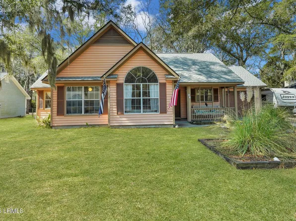 12 Marsh Dr, Beaufort, SC 29907