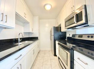 3555 San Marino St APT 208, Los Angeles, CA 90019