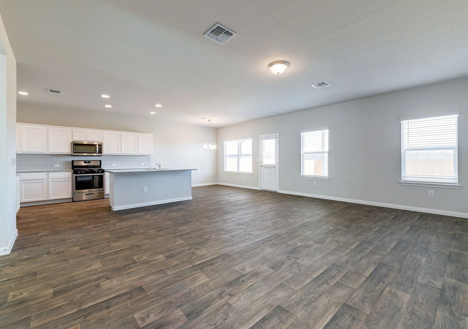 For Lease — Photo 3
