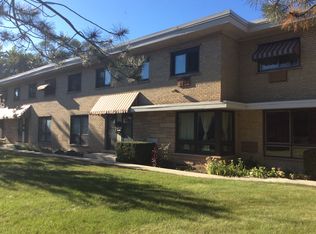 960 N Wheeling Rd, Mount Prospect, IL 60056