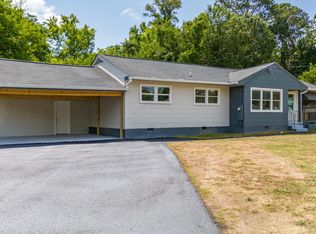 436 Page Rd, Rossville, GA 30741