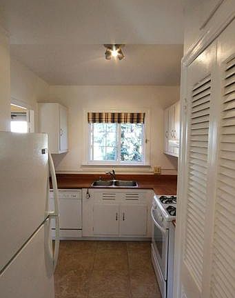 4th image of 3439 Martha Custis Dr #927