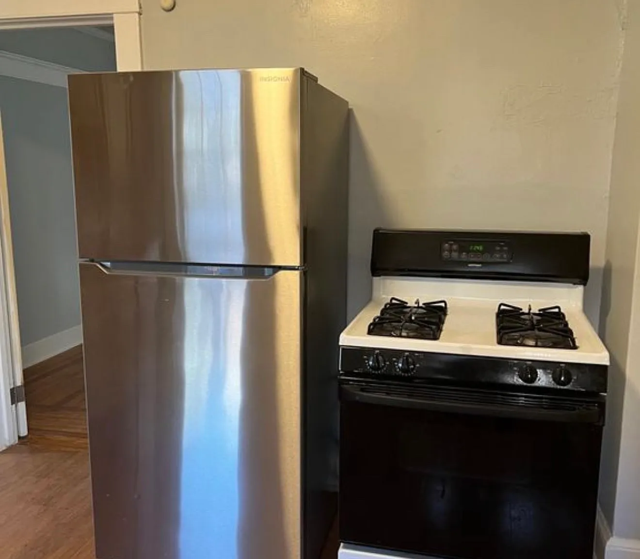 2 bed, 960 sqft, $1,870 — Photo 3