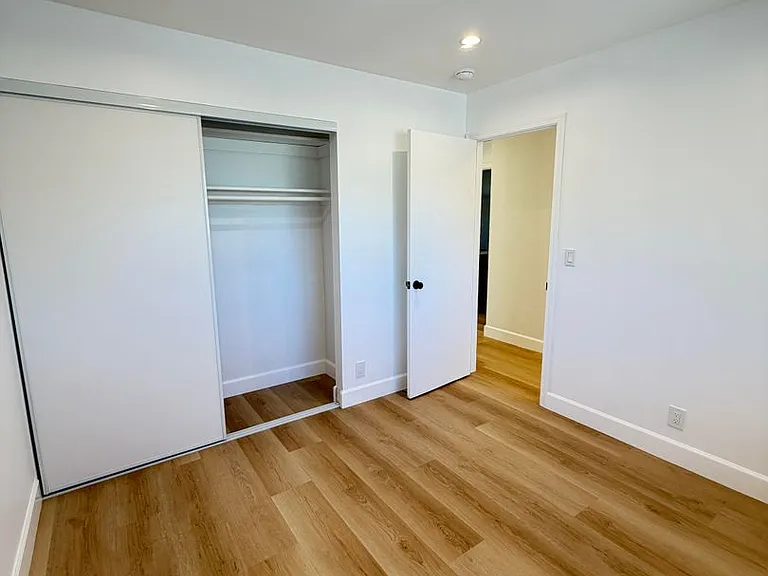 9887 Broadmoor Dr — Photo 28