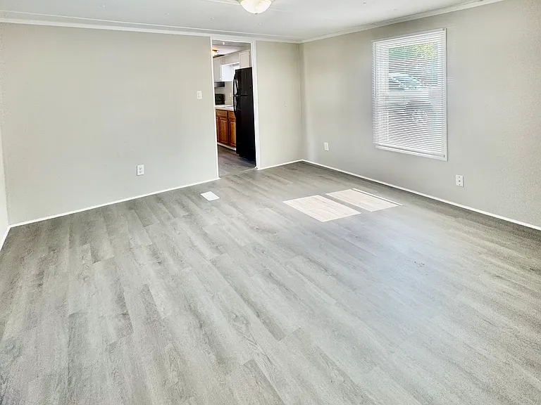 490 Harless St — Photo 15