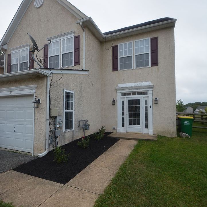 1st image of 33 W Sarazen Dr