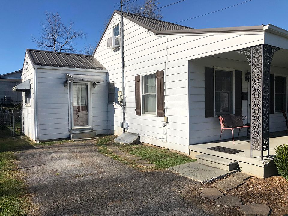 2nd image of 1812 Tremont Ave