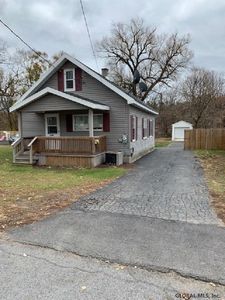 1952 Leo Ave, Schenectady, NY, 12306