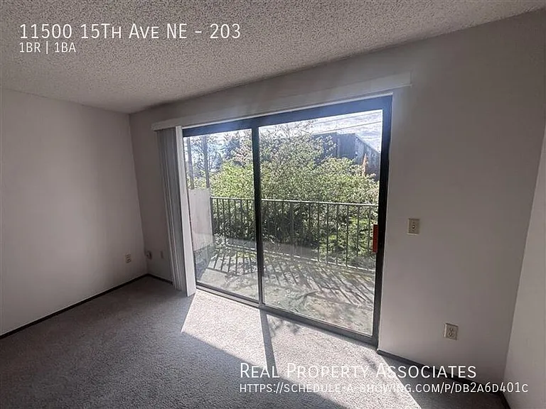 11500 15th Ave NE #203 — Photo 3