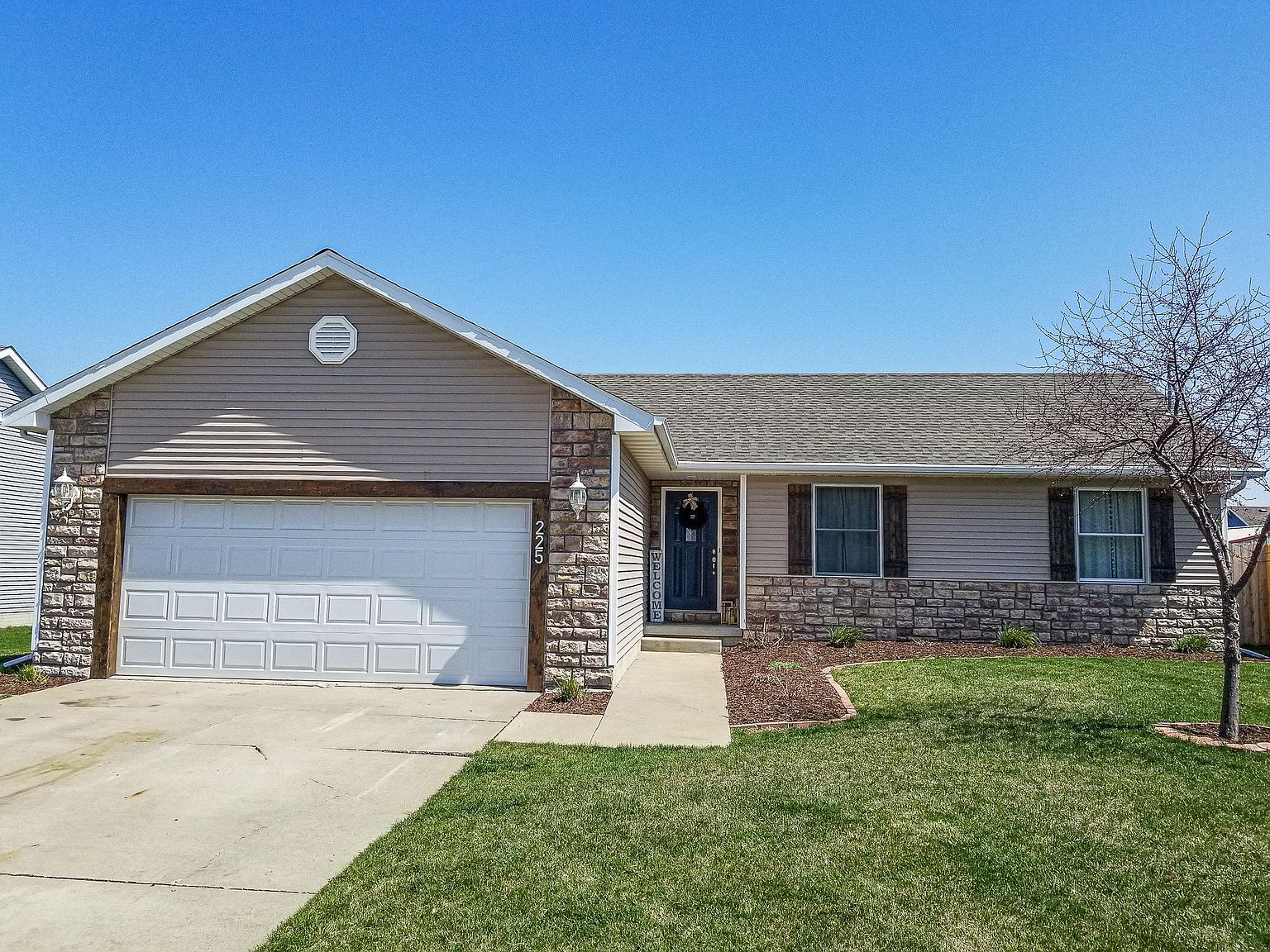 225 NE Mandy Ave, Elkhart, IA 50073 Zillow