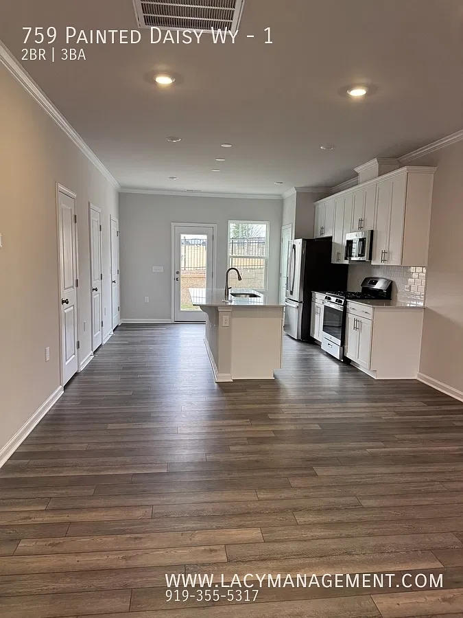 2 bed, 2.5 bath, 1370 sqft, $1,695 — Photo 4
