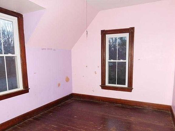 fifth bedroom