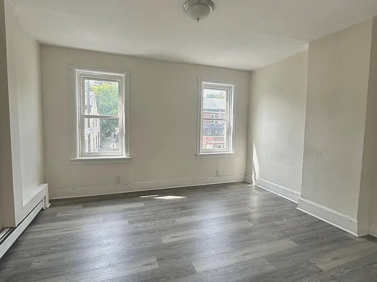 702 Martin Luther King Jr Blvd — Photo 15