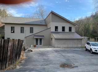 1007 State Route 40 W, Staffordsville, KY 41256