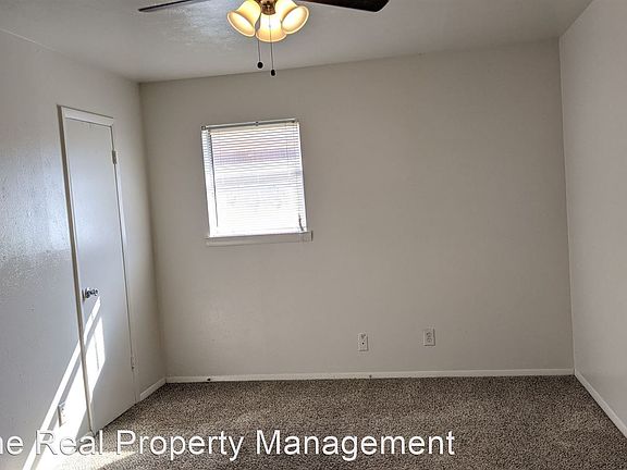 3rd image of 803 Royce Dr