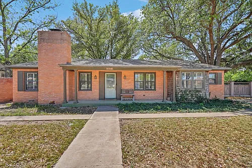 1511 Bedford Dr Photo 1