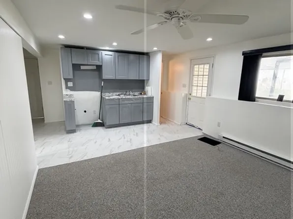 34 W 21st St #2, Deer Park, NY 11729