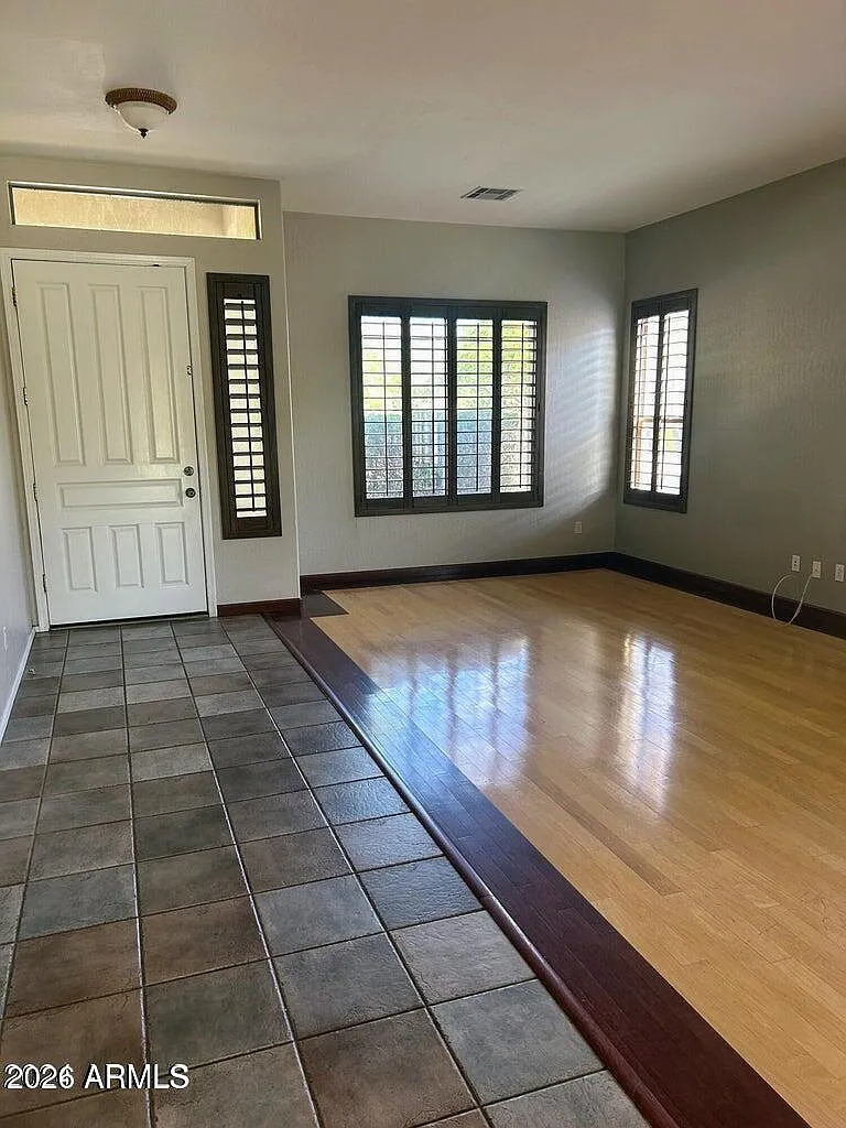 4 bed, 2116 sqft, $3,500 — Photo 4