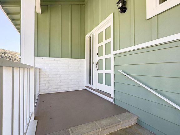 5th image of 1063 Glacier Ave