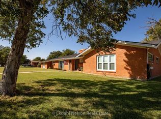 1413 Hudson Rd, Stamford, TX 79553