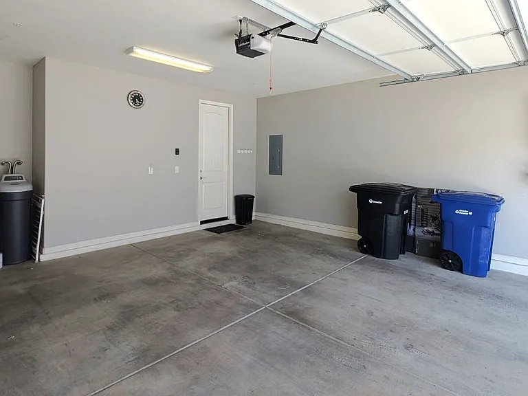 2477 W Market Pl #11 — Photo 35