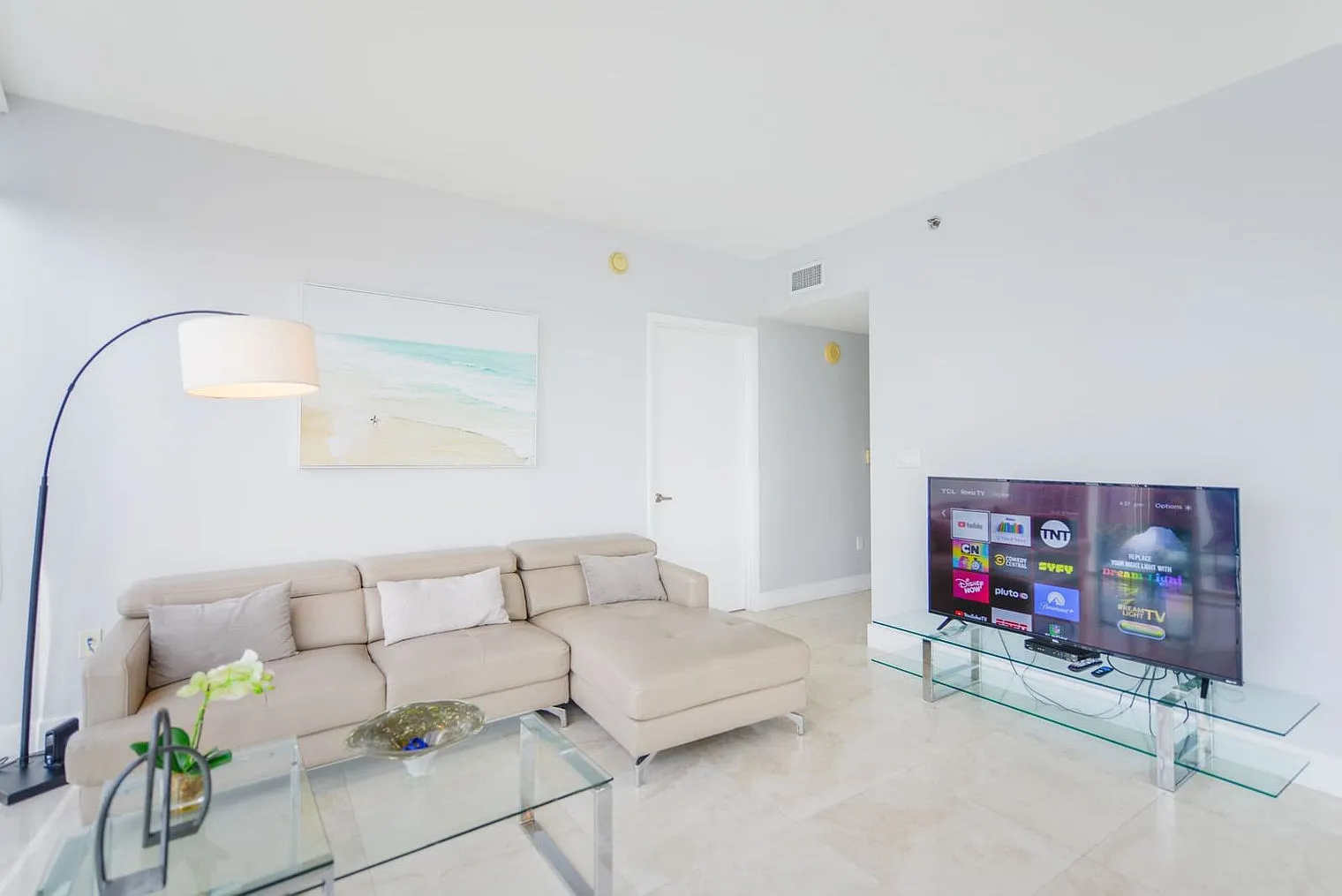 2 bed, 2.0 bath, 1280 sqft, $4,785 — Photo 3