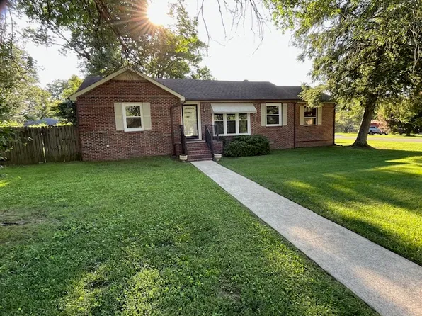 1407 Bel Aire Dr, Tullahoma, TN 37388
