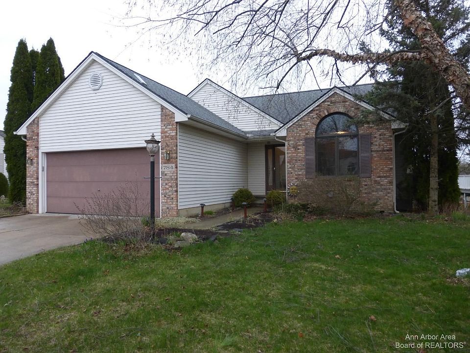 1st image of 784 Berkshire Dr