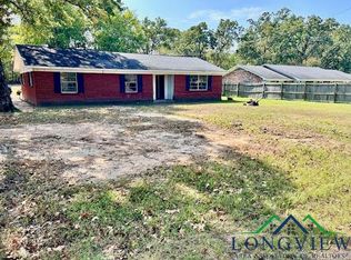 212 Commander Dr, Longview, TX 75605