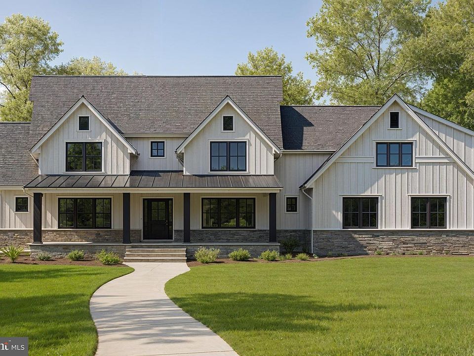 1st image of 4 Forest Hollow Ct