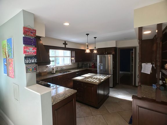 3rd image of 315 Shafor Blvd