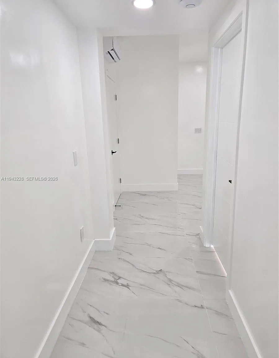 Poincianna Manor Sec 4 — Photo 1