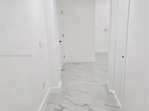 987 NE 145 N, Miami, FL 33161