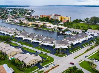 4117 SE 19th Pl APT 207, Cape Coral, FL 33904