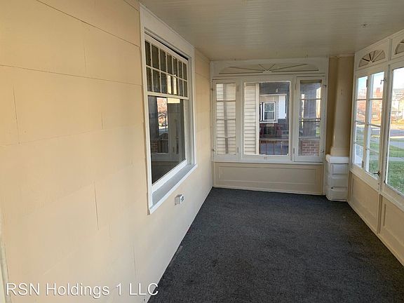 5th image of 8704 Vineyard Ave