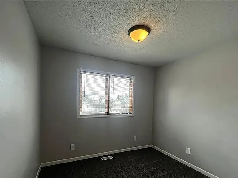 2206 S Holt Ave — Photo 11