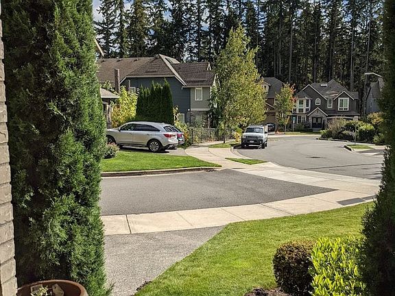 3rd image of 21320 NE 9th Pl