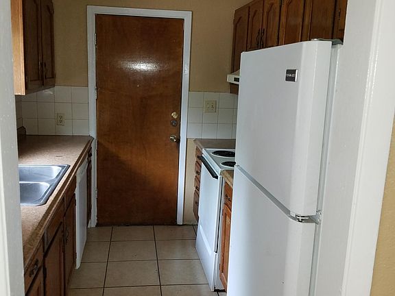 4th image of 2805 Treasure Hills Blvd APT 4
