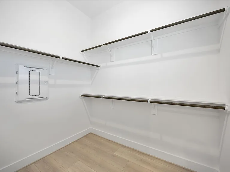 2528 Live Oak St — Photo 16