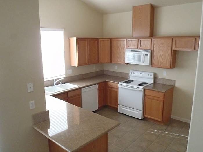 2nd image of 5754 Pumpkin Ridge Dr