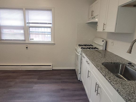 2nd image of 175 Eppirt St Floor 1