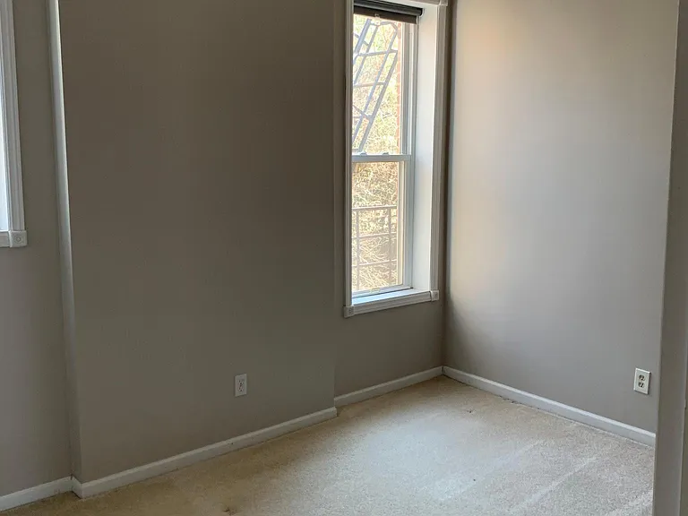 2124 Fulton Ave #8 — Photo 7